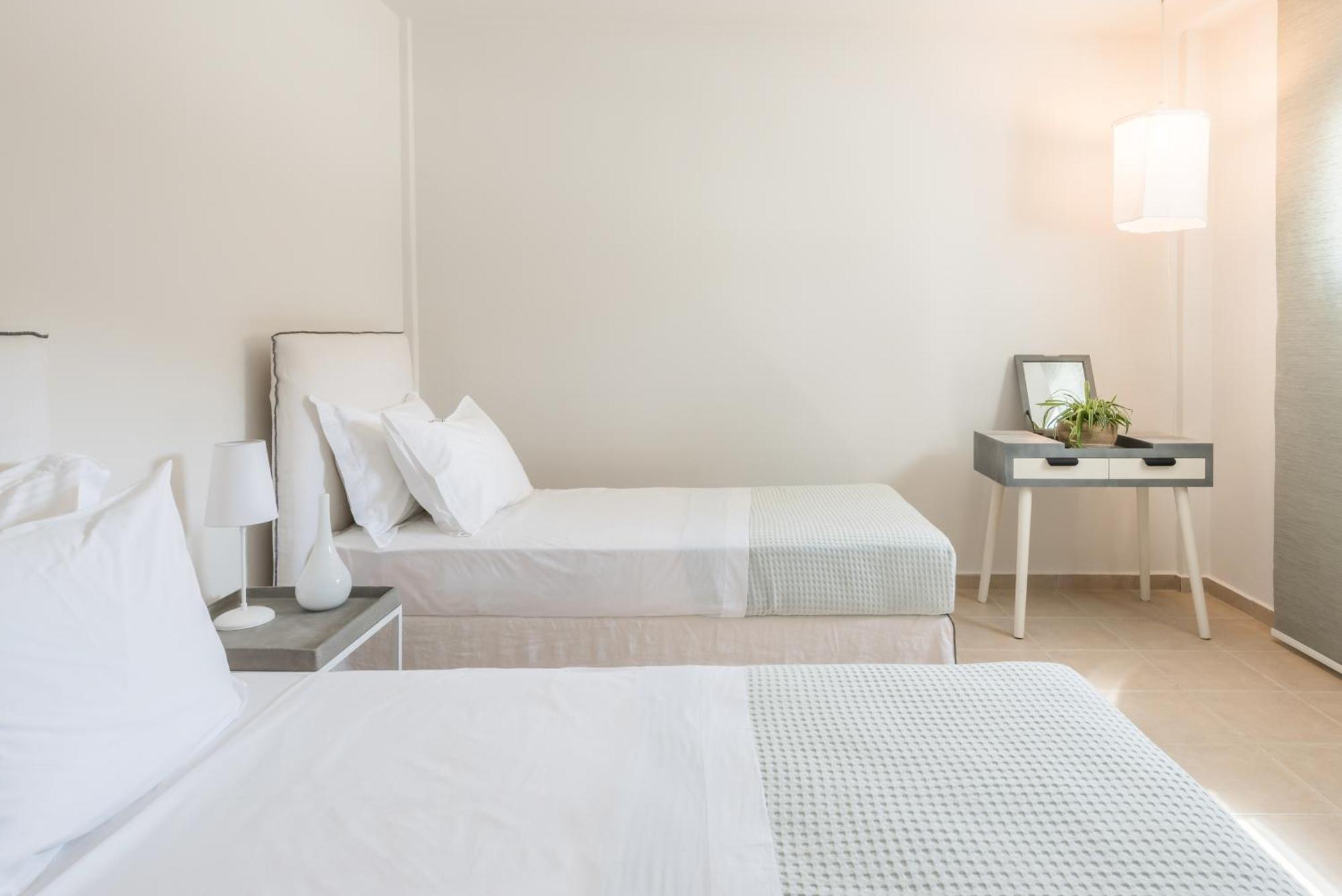 Eneos Kythnos Beach Villas-Elegant&Comfort Villas Habitación foto